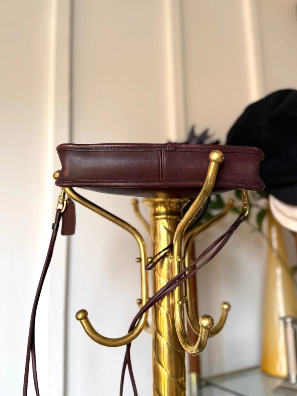 VTG NYC Coach | Basic Bag | No. 9455 |
Burgundy | Timeless - Picture 9 of 15